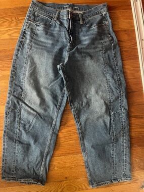 Old Navy Classic Wash Denim Barrel Jeans